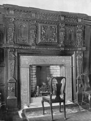 Kamin im Speisezimmer