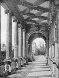 Wilton auf der Brücke