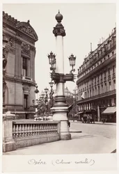 Oper (Rostral-Säule)