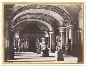 Salle des Cariatides, im Musée du Louvre, ca. 1851