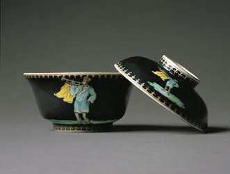 Eine Zuckerdose mit Deckel, Qianlong-Periode (1736-95) ca. 1740