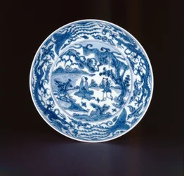 Blau-weißer Teller mit einem Weisen und einem Diener, Wanli-Marke und -Periode, 1573-90 (Porzellan)