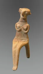 Figur einer sitzenden Frau, 1800 v. Chr.