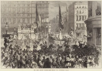 Der Schah verlässt den Charing-Cross-Bahnhof zum Buckingham Palace