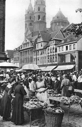 Der Marktplatz am Wormser Dom, Worms, Deutschland