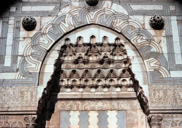 Detail des Eingangsportals der islamischen Schule (ca. 1251)