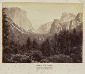 Yosemite-Tal, Kalifornien. Ein Blick vom Mariposa-Pfad. Tis-sa-ack, Tu-toch-ah-nu-lah, Loya, Pohono