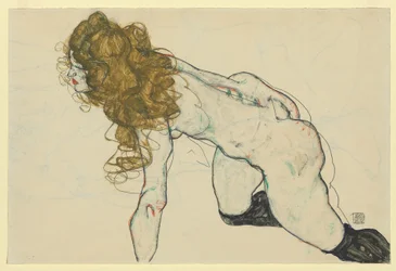 Kauernder weiblicher Akt mit blondem Haar und ruhendem linken Arm (recto)