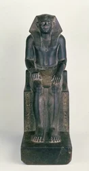 Sitzende Statue von Sesostris III, aus Hierakonpolis, Mittleres Reich