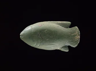 Fischförmige Schale