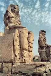 Die Kolosse von Memnon, Statuen von Amenhotep III., ca. 1375-1358 v. Chr.