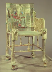 Der Thron Tutanchamuns (um 1370-52 v. Chr.), Neues Reich (vergoldetes Holz mit Einlagen aus Halbedelsteinen)