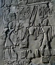 Junger Ramses II. vor Gott Amun, (Detail)