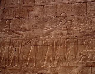 Ägyptische Antike: Relief aus dem Tempel von Karnak (Karnak), Luxor, Ägypten