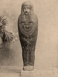 Erzherzog Franz Ferdinand von Österreich posiert als Mumie in Kairo