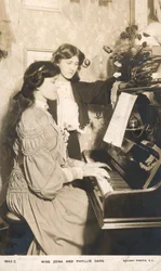Englische Bühnenschauspielerinnen und Sängerinnen, Zena Dare und ihre Schwester Phyllis Dare