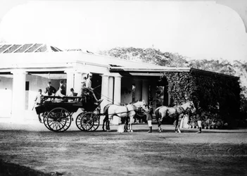 Pferdekutsche im kolonialen Indien, ca. 1870er