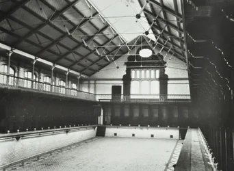 Laurie Grove Bath: Das erste öffentliche Schwimmbad in Deptford, Erste-Klasse-Bad, 1898