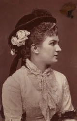 Nelly Brombley