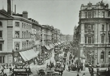 New Oxford Street: Blick nach Osten von Saint Giles Circus, 1895
