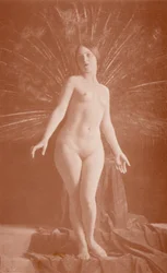 Nudistenkunst: Der Pfau