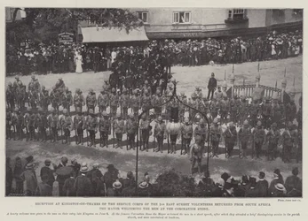 Empfang des Dienstkorps der 2. East Surrey Volunteers aus Südafrika in Kingston-on-Thames, der Bürgermeister begrüßt die Männer am Krönungsstein