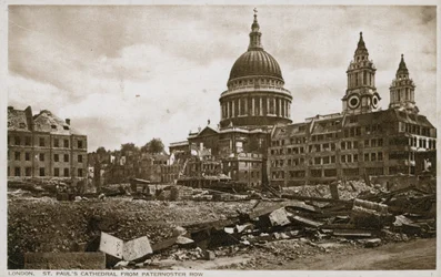 St Pauls Kathedrale, London, von Paternoster Row