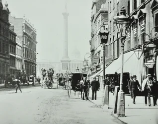 Whitehall, Westminster LB: Whitehall Blick zu Trafalgar Square, 1895