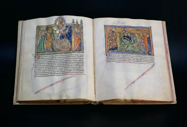 Ms L.A. 139-Lisboa fol.37v-38 Das Tier lästert den Namen Gottes, und die Menschen beten das 3. und 2. Tier an, aus der Gulbenkian-Apokalypse, ca. 1265-70