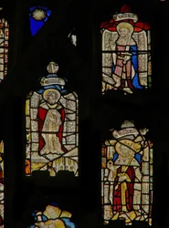 Das Ostfenster, das den heiligen Oswald, den heiligen Edmund und den heiligen Eduard den Bekenner darstellt