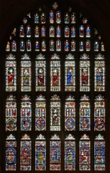Das Westfenster mit genealogischen Figuren aus dem zwölften und dreizehnten Jahrhundert und Königen aus dem fünfzehnten Jahrhundert