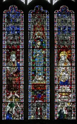 Fenster w4, St. Eduard der Bekenner, St. Vinzenz, St. Petrus darstellend