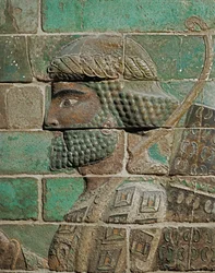 Ein Bogenschütze, Detail der Prozession der Bogenschützen