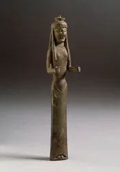 Etruskische Kunst: Figur eines Opfernden. Bronzeskulptur aus Italien, 550 v. Chr. Florenz, Museo Archeologico