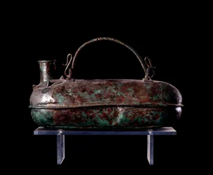 Etruskische Zivilisation: Bronzeaskos aus dem Grab des Bronzekarrens in Vulci, 680-670 v. Chr.