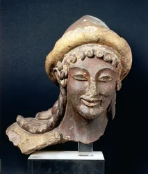 Kopf des Hermes mit einem Pilos, aus dem Portonaccio-Tempel, Veji, 510-500 v. Chr.