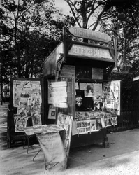Kiosk in Paris, ca. 1910