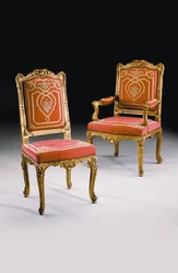 Stühle aus einem Set von vierzehn, möglicherweise französisch, im Régence-Stil