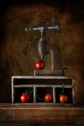 Rustikale Tomatenpresse