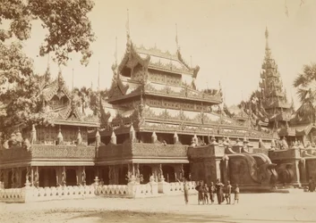 Die goldene Schule der Königin Soopyalat an der A. Road, Mandalay