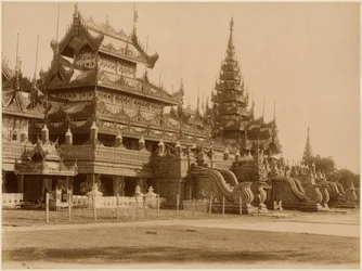 Das Hman Kyaung oder das Glaskloster, Burma, ca. 1890