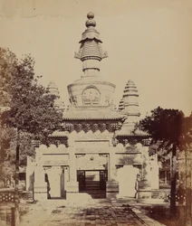 Tibetisches Denkmal im Lama-Tempel, Peking, Oktober 1860