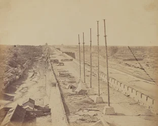 Oberseite der Mauer vom Anting-Tor, Peking, von englischen und französischen Truppen besetzt, Okt 1860