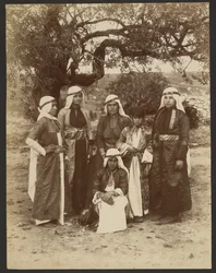 Gruppe junger Drusinnen: Karmelberg