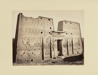 Pylon des Tempels von Edfu (Ägypten)