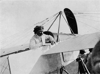 Rundflugrennen durch Großbritannien: Jules Vedrines bei der Kontrolle in Shoreham, Sussex, 1911 1933