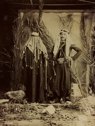 Album Damas et Baalbek: Syrisches Paar in traditioneller Kleidung