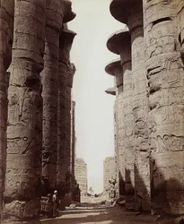 Säulen der Hypostylhalle des Großen Tempels von Amun-Ra in Karnak, Ägypten