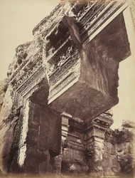 Detail des Eingangs zu einem Tempel in der archäologischen Zone von Heliopolis oder Baalbek, antike syrische Stadt, heute Libanon