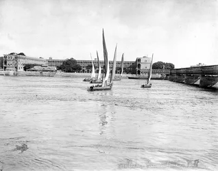 Blick auf die Kasernen am Nil in der Nähe der Kasr-Brücke, Kairo, Ägypten